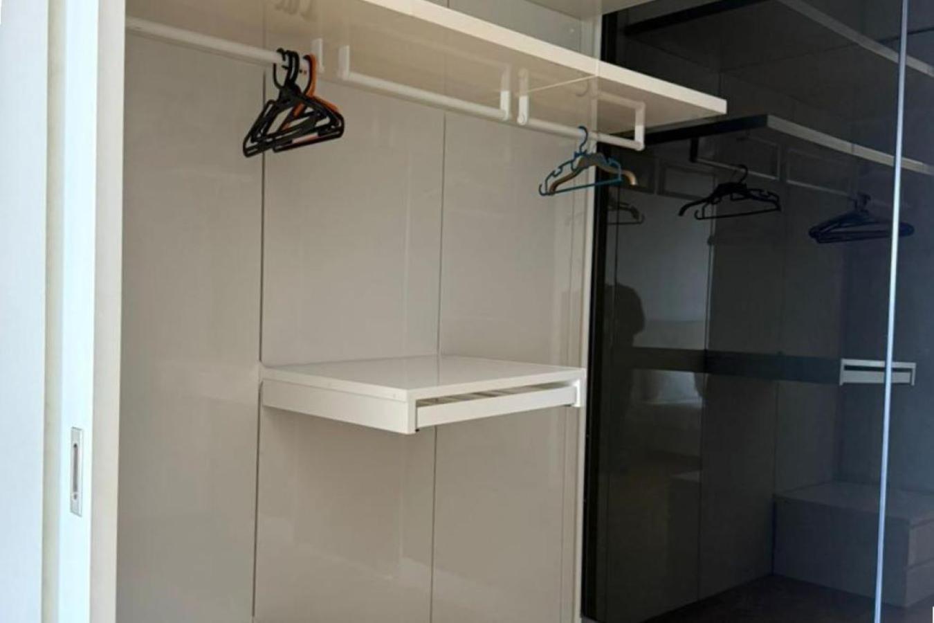 The Platinum Klcc Aqua White Apartment