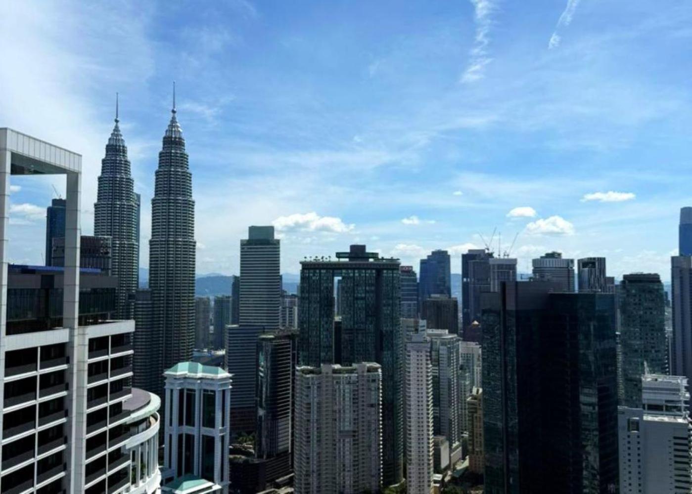The Platinum Klcc Aqua White