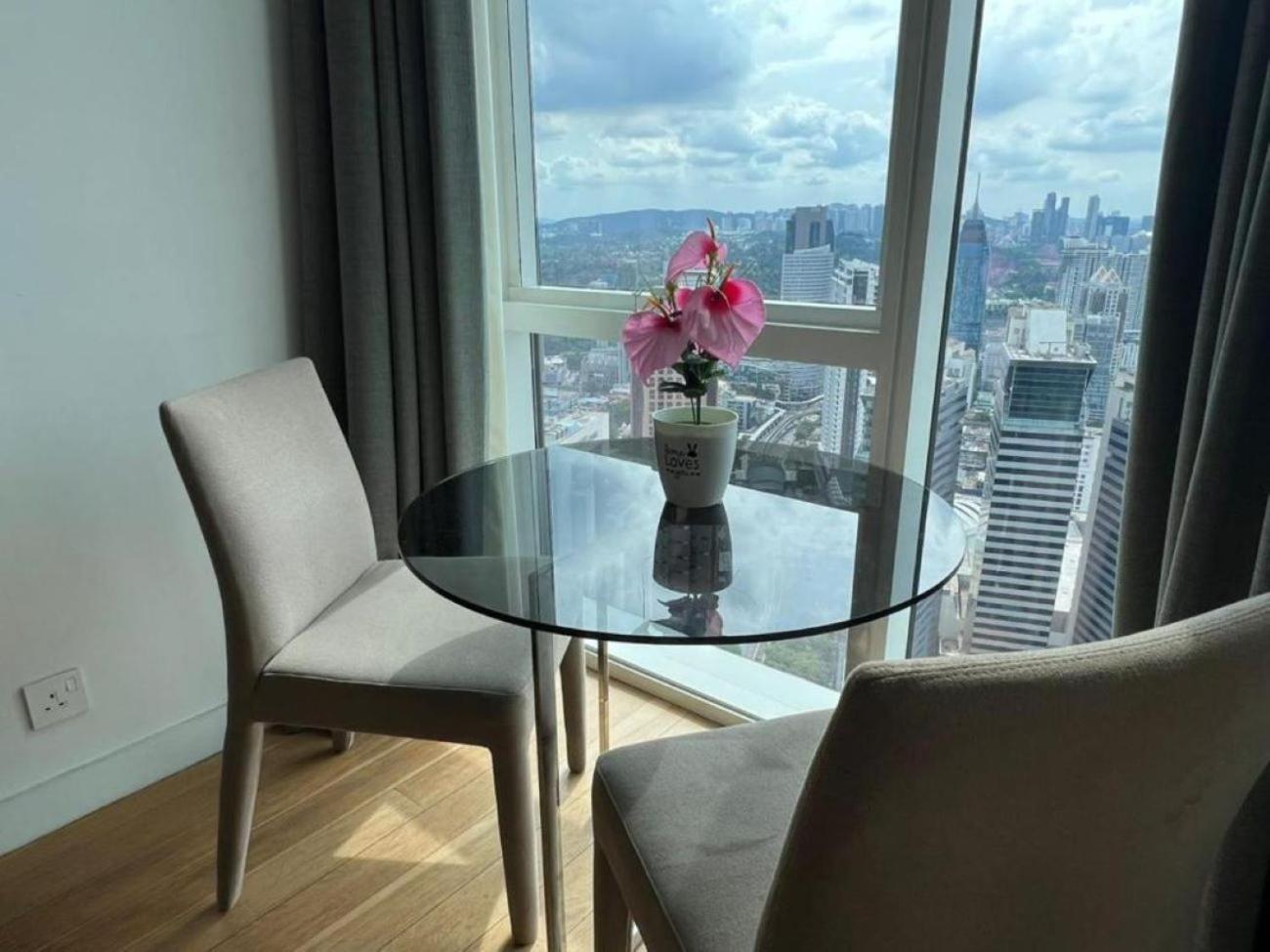 Apartment The Platinum Klcc Aqua White
