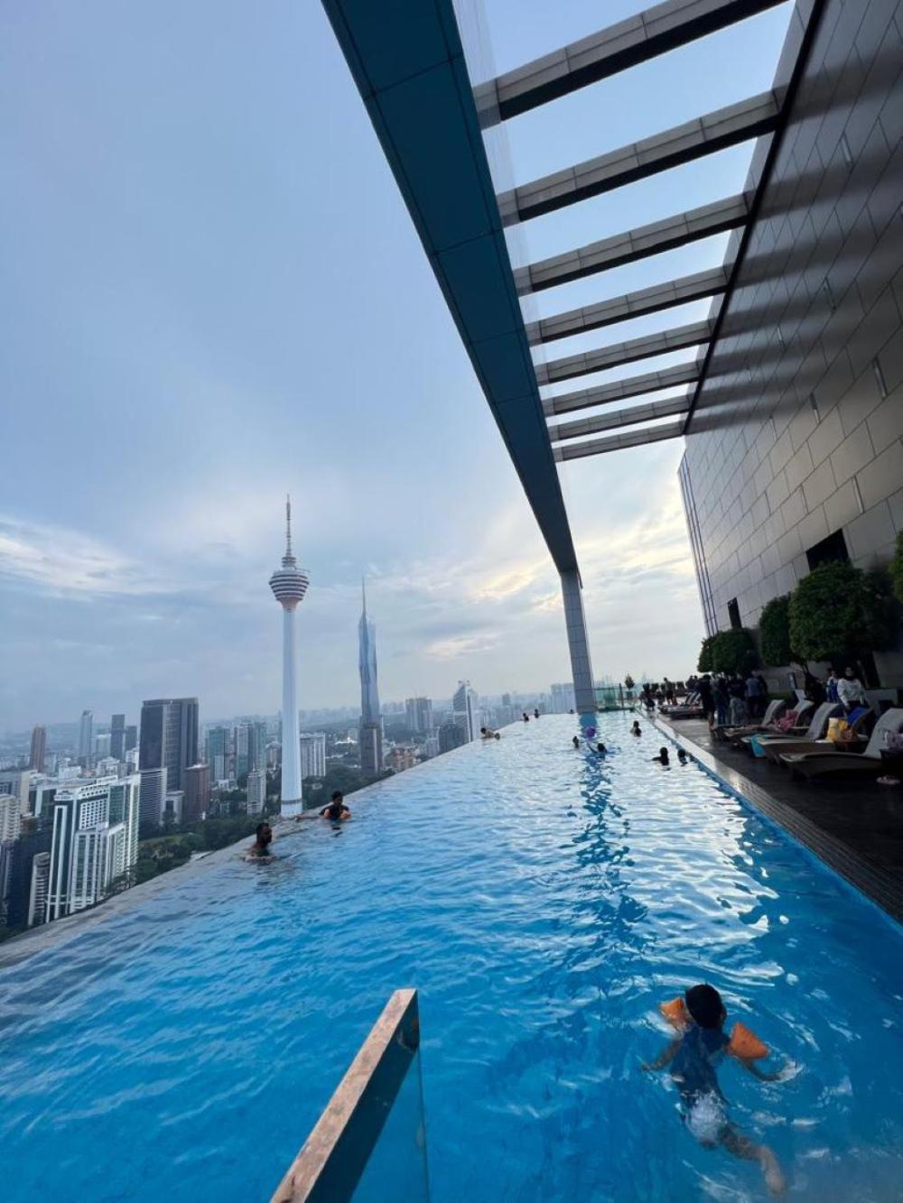 Apartment The Platinum Klcc Aqua White