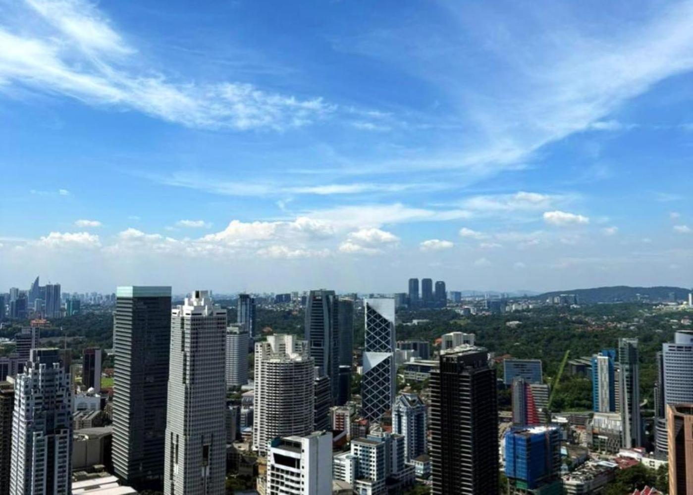 The Platinum Klcc Aqua White