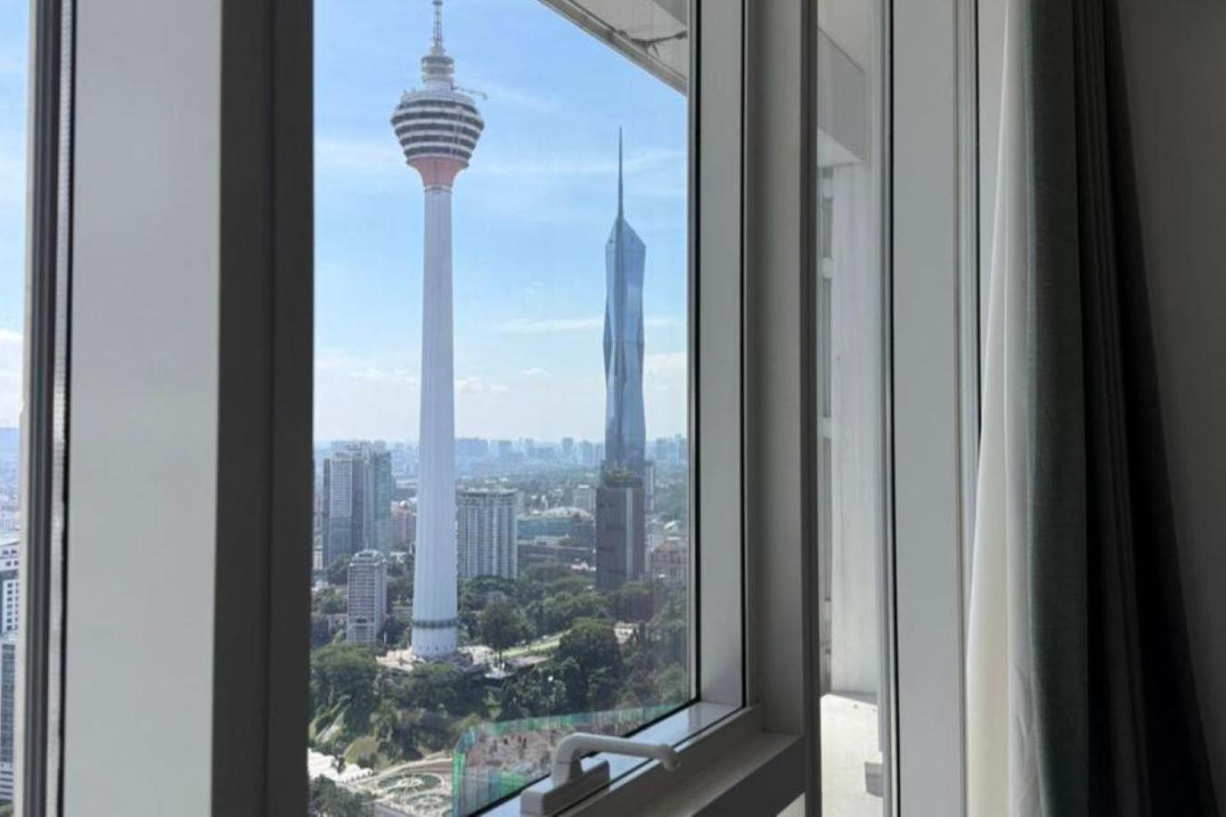 The Platinum Klcc Aqua White Kuala Lumpur