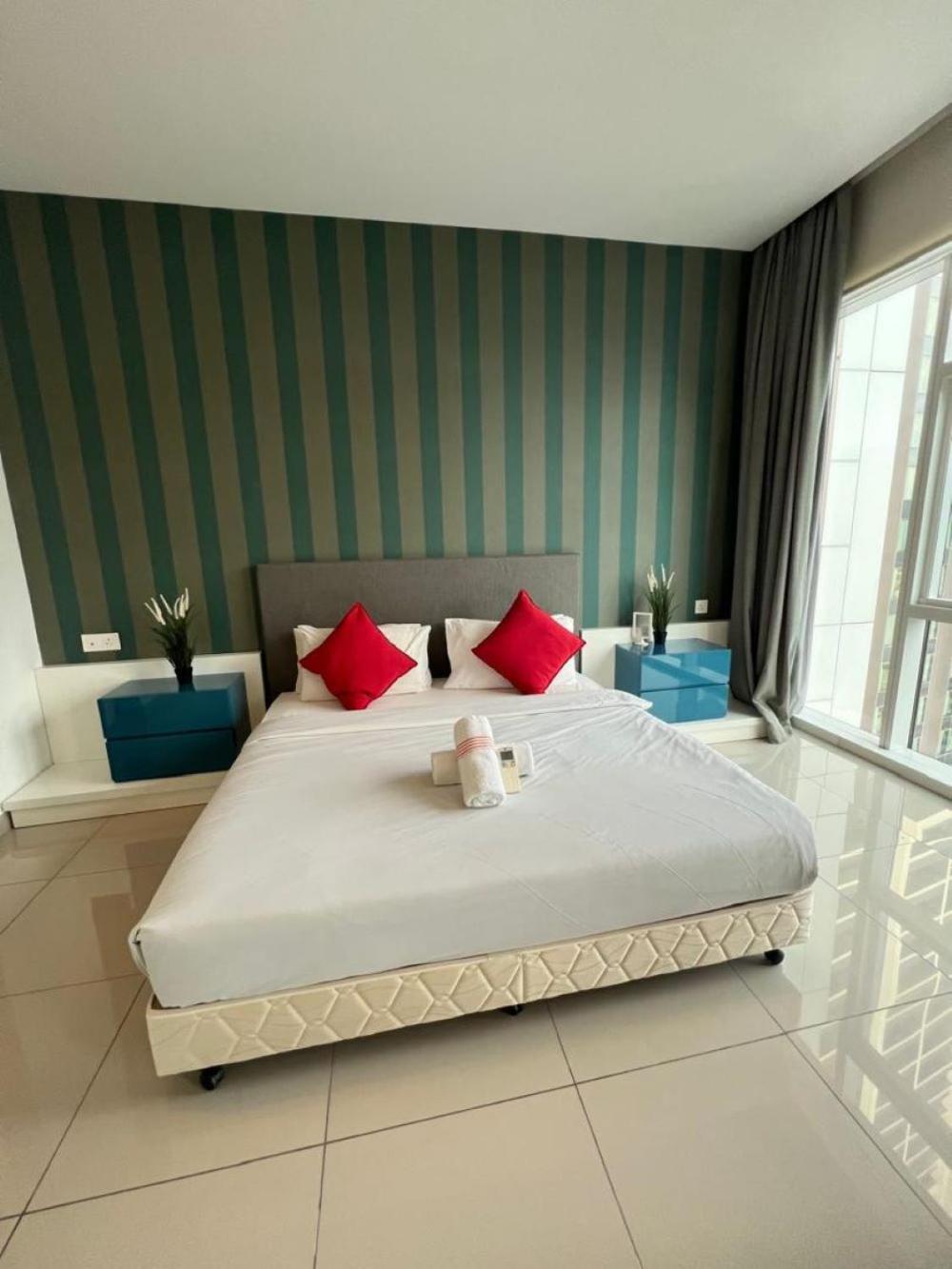Pangsapuri The Platinum Klcc Aqua White *