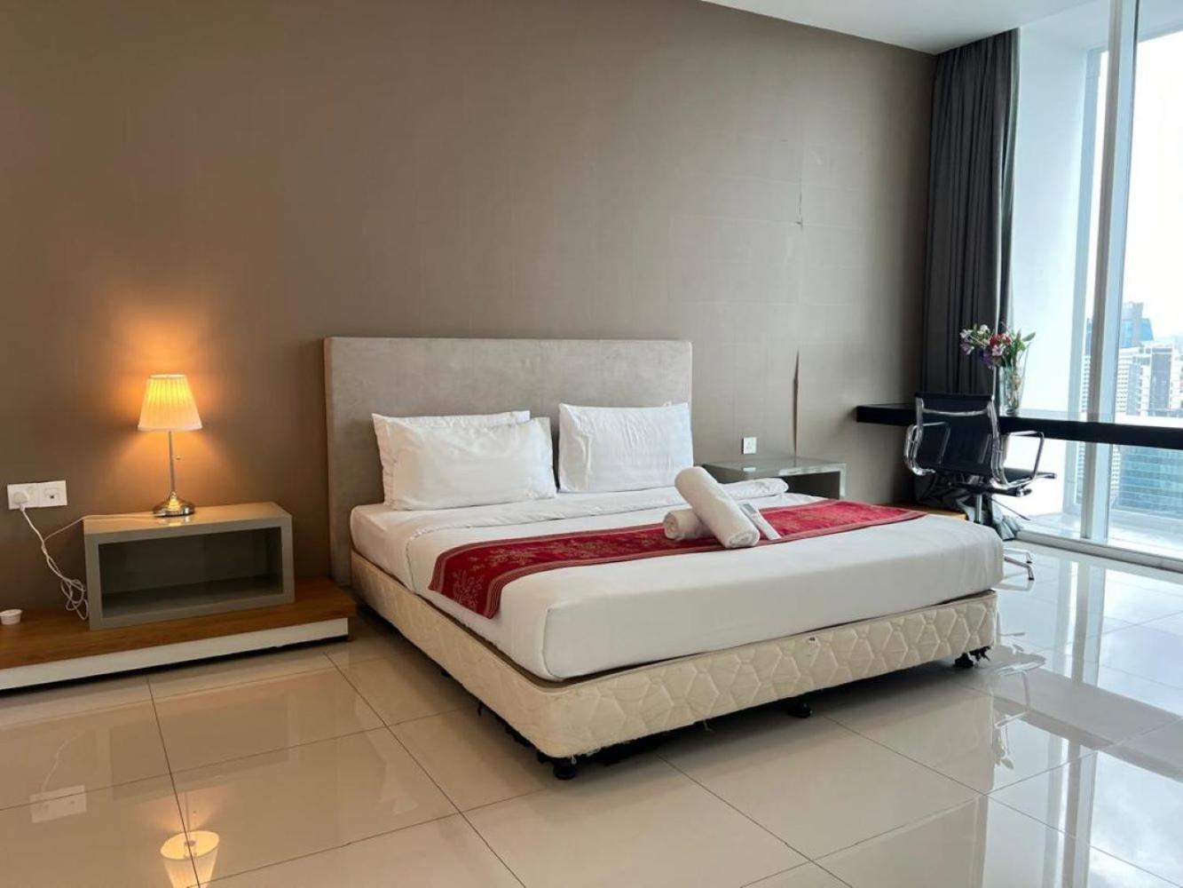 The Platinum Klcc Aqua White *
